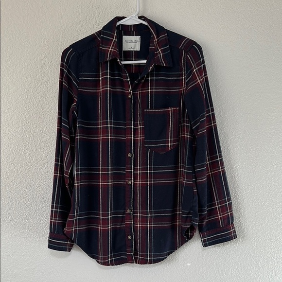 Abercrombie & Fitch Plaid Button-Up Shirt Small - Picture 1 of 4